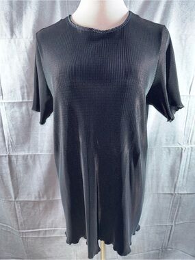 2692-Blair Boutique Women’s Black Ribbed Short-Sleeve Tee